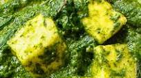 Saag-aloo-paneer (kale-potato-paneer curry) Saag-aloo-paneer (kale-potato-paneer curry)