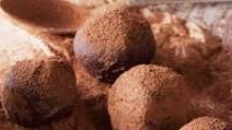 15 Traditional Irish Desserts (Whiskey Truffles Recipe & More) 15 Traditional Irish Desserts (Whiskey Truffles Recipe & More)