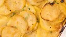 Cheesy Scalloped potatoes Cheesy Scalloped potatoes