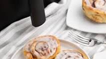 Air Fryer Cinnamon Rolls Air Fryer Cinnamon Rolls