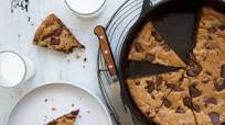 Giant Chocolate Chip Skillet Cookie Giant Chocolate Chip Skillet Cookie