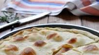 Focaccia al formaggio di Recco Focaccia al formaggio di Recco