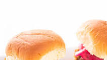 Slow Cooker Pulled Beef Sliders with Pickled Red Onions Slow Cooker Pulled Beef Sliders with Pickled Red Onions