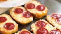 Roasted Garlic Texas Toast Pizza Roasted Garlic Texas Toast Pizza
