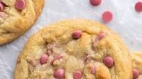 Crumbl Ruby Chocolate Chip Cookies Crumbl Ruby Chocolate Chip Cookies