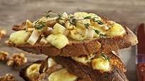 Brie, Pear and Walnut Bruschetta Brie, Pear and Walnut Bruschetta