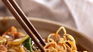 Chinese Crispy Noodles with saucy Chicken and Vegetables (crispy CHOW MEIN!) Chinese Crispy Noodles with saucy Chicken and Vegetables (crispy CHOW MEIN!)