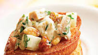 Mediterranean Chicken Salad with Fennel, Raisins & Pine Nuts Mediterranean Chicken Salad with Fennel, Raisins & Pine Nuts