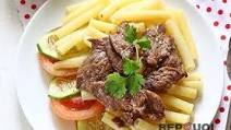 Nui xào với thịt bò Nui xào với thịt bò
