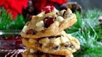 The BEST Soft & Chewy Cranberry White Chocolate Chip Cookies The BEST Soft & Chewy Cranberry White Chocolate Chip Cookies