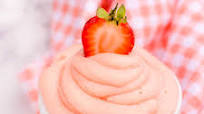 Strawberry Buttercream with Jam Strawberry Buttercream with Jam