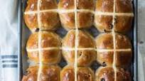 Easy Easter Hot Cross Buns Easy Easter Hot Cross Buns