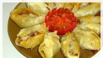 Ground Beef and Cheese Stuffed Jumbo Shells Ground Beef and Cheese Stuffed Jumbo Shells