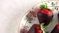 Chili Chocolate-Covered Strawberries Chili Chocolate-Covered Strawberries