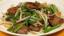Reba Nira (Pork Liver and Garlic Chives Stir-Fry) Reba Nira (Pork Liver and Garlic Chives Stir-Fry)