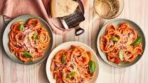 Pici Pasta with Roasted Garlic and Tomatoes Pici Pasta with Roasted Garlic and Tomatoes