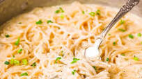 Four Cheese Garlic White Cream Pasta Sauce Four Cheese Garlic White Cream Pasta Sauce