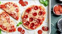 Easy Pita Bread Pizza Easy Pita Bread Pizza