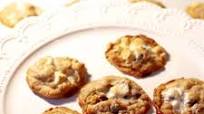 Oh So Gooey Cornflake Chocolate Chip Marshmallow Cookies Oh So Gooey Cornflake Chocolate Chip Marshmallow Cookies