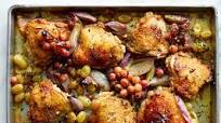 Sheet-Pan Chicken With Shallots and Grapes Sheet-Pan Chicken With Shallots and Grapes