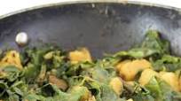 Potato and spinach curry Potato and spinach curry