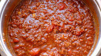 Minced Meat Sauce Recipe in Two Variants, with and without Animal :-) Minced Meat Sauce Recipe in Two Variants, with and without Animal :-)