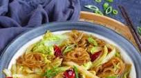 Glass Noodles with Napa Cabbage (白菜炖粉条) Glass Noodles with Napa Cabbage (白菜炖粉条)