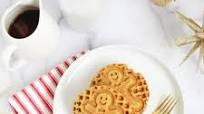 Spiced Gingerbread Waffles Spiced Gingerbread Waffles