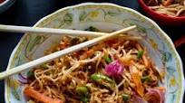 Street style spicy noodles recipe / Hakka noodles recipe Street style spicy noodles recipe / Hakka noodles recipe