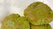Palak Poori (Fried Spinach Puffed Bread) Palak Poori (Fried Spinach Puffed Bread)
