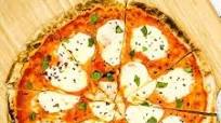 Never made a Margherita pizza before? This recipe is foolproof Never made a Margherita pizza before? This recipe is foolproof