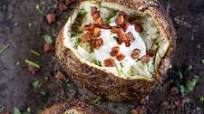 Grilled Baked Potato Recipe with Sour Cream, Bacon, and Chives Grilled Baked Potato Recipe with Sour Cream, Bacon, and Chives