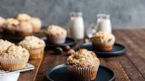 Easy Holiday Eggnog Muffins Easy Holiday Eggnog Muffins