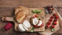 Bruschetta with Galbani Mozzarella and Parma Ham Bruschetta with Galbani Mozzarella and Parma Ham