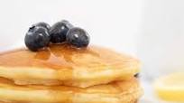 Light and Fluffy Lemon Pancakes Light and Fluffy Lemon Pancakes