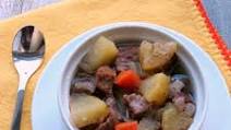 Beef Stew (Slow Cooker) Beef Stew (Slow Cooker)