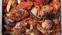 Slimming World’s rustic garlic chicken tray bake Slimming World’s rustic garlic chicken tray bake
