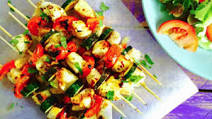 BBQ Chicken Skewers with Lemon Sauce BBQ Chicken Skewers with Lemon Sauce