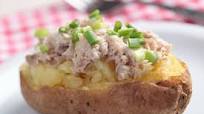 Baked potato with bacon and tuna Baked potato with bacon and tuna