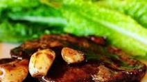 Pork Chops with Garlic and Wine Pork Chops with Garlic and Wine