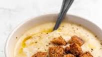 CREAMY ROASTED GARLIC POTATO SOUP (VEGAN) CREAMY ROASTED GARLIC POTATO SOUP (VEGAN)