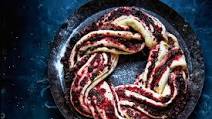 Choc-Cranberry Wreath with Frosted Rosemary Choc-Cranberry Wreath with Frosted Rosemary