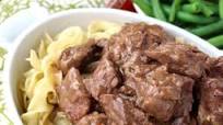 Easy Crockpot Beef Tips with Gravy Easy Crockpot Beef Tips with Gravy