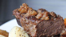 Pressure Cooker Beef Short Ribs with Potatoes and Carrots Pressure Cooker Beef Short Ribs with Potatoes and Carrots