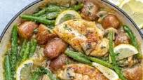 Lemon Chicken and Potatoes Skillet Lemon Chicken and Potatoes Skillet