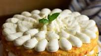 French Vanilla Cake with French Vanilla Buttercream Frosting French Vanilla Cake with French Vanilla Buttercream Frosting