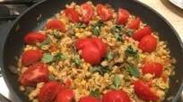 Fresh and Easy Tomato Pasta in a Skillet Fresh and Easy Tomato Pasta in a Skillet
