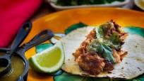 Tacos de Carnitas Desmenuzadas (Slow-Cooker Mexican Pulled Pork Tacos) Tacos de Carnitas Desmenuzadas (Slow-Cooker Mexican Pulled Pork Tacos)