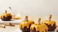 Mini Chocolate Pumpkin Bundt Cakes Mini Chocolate Pumpkin Bundt Cakes