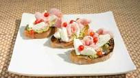 Tostadas de pavo y tomate Tostadas de pavo y tomate